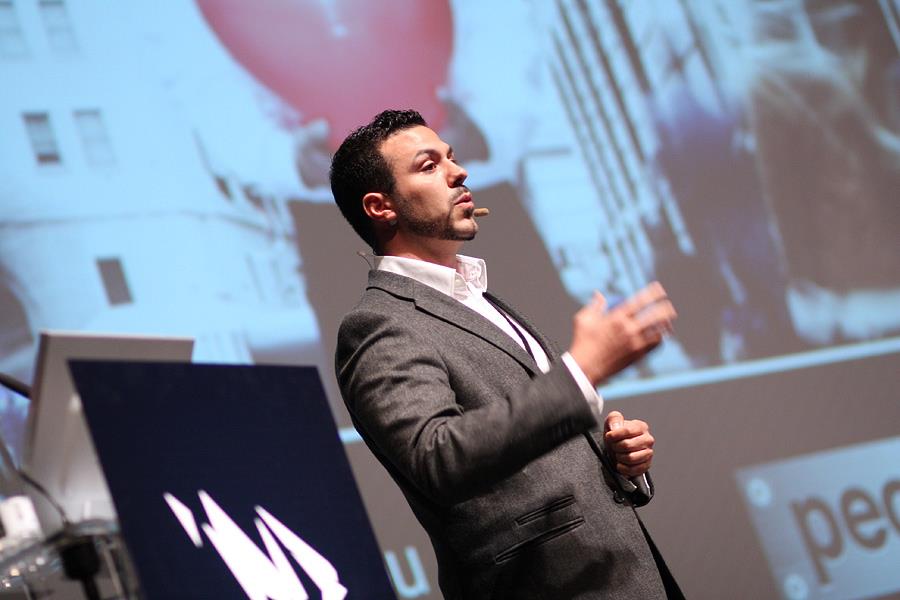Permalink to Full video of the keynote presentation at DIGGIT: How to make your digital heart beat.